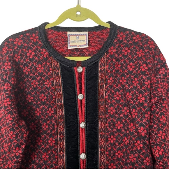 Vintage Dale of Norway Red Nordic Wool Cardigan Medium - Picture 4 of 11
